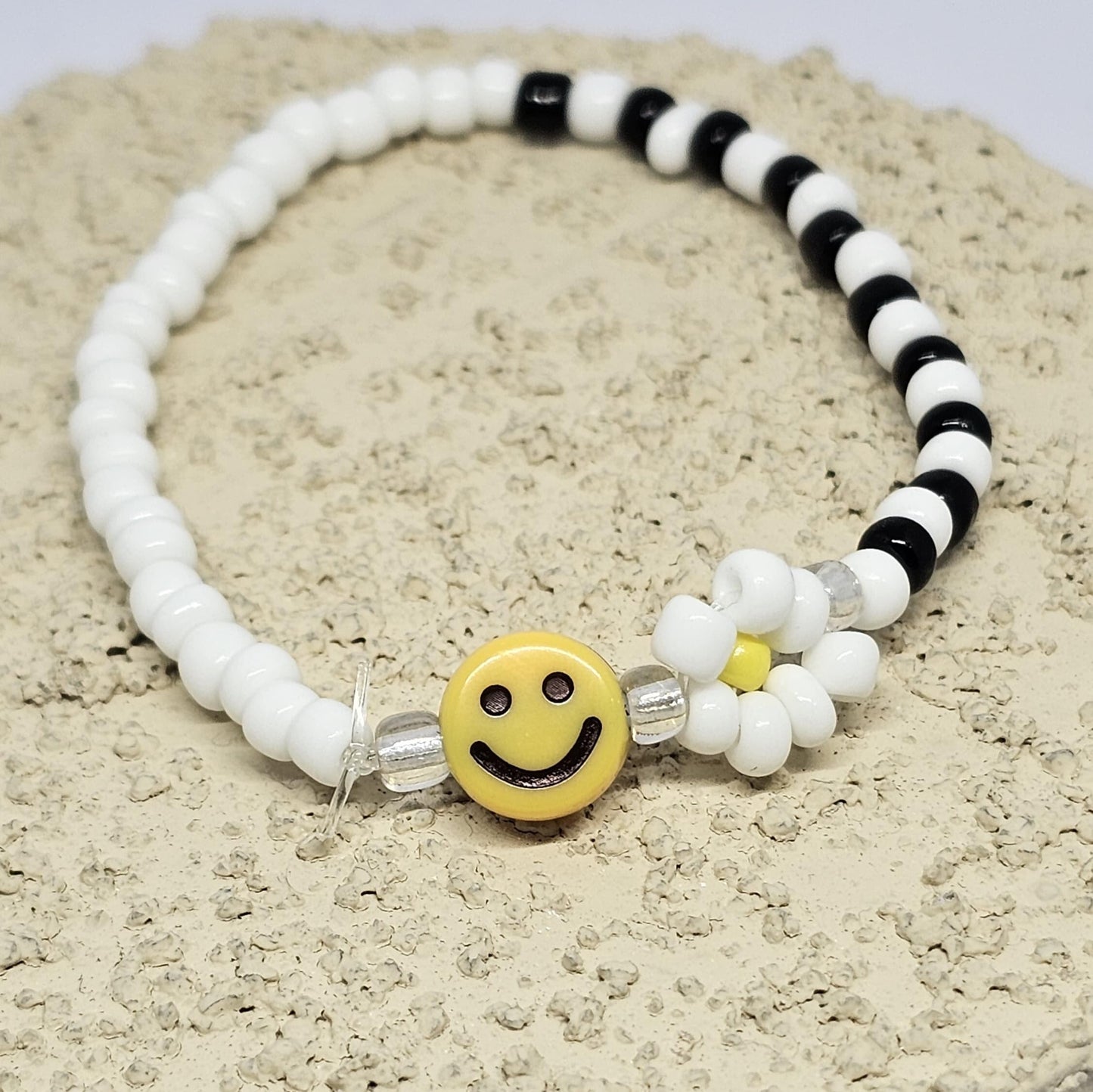 WhimsyWoven Daisy Bracelet – Handmade Bloomlight Series for a Joyful Look (White Daisy)