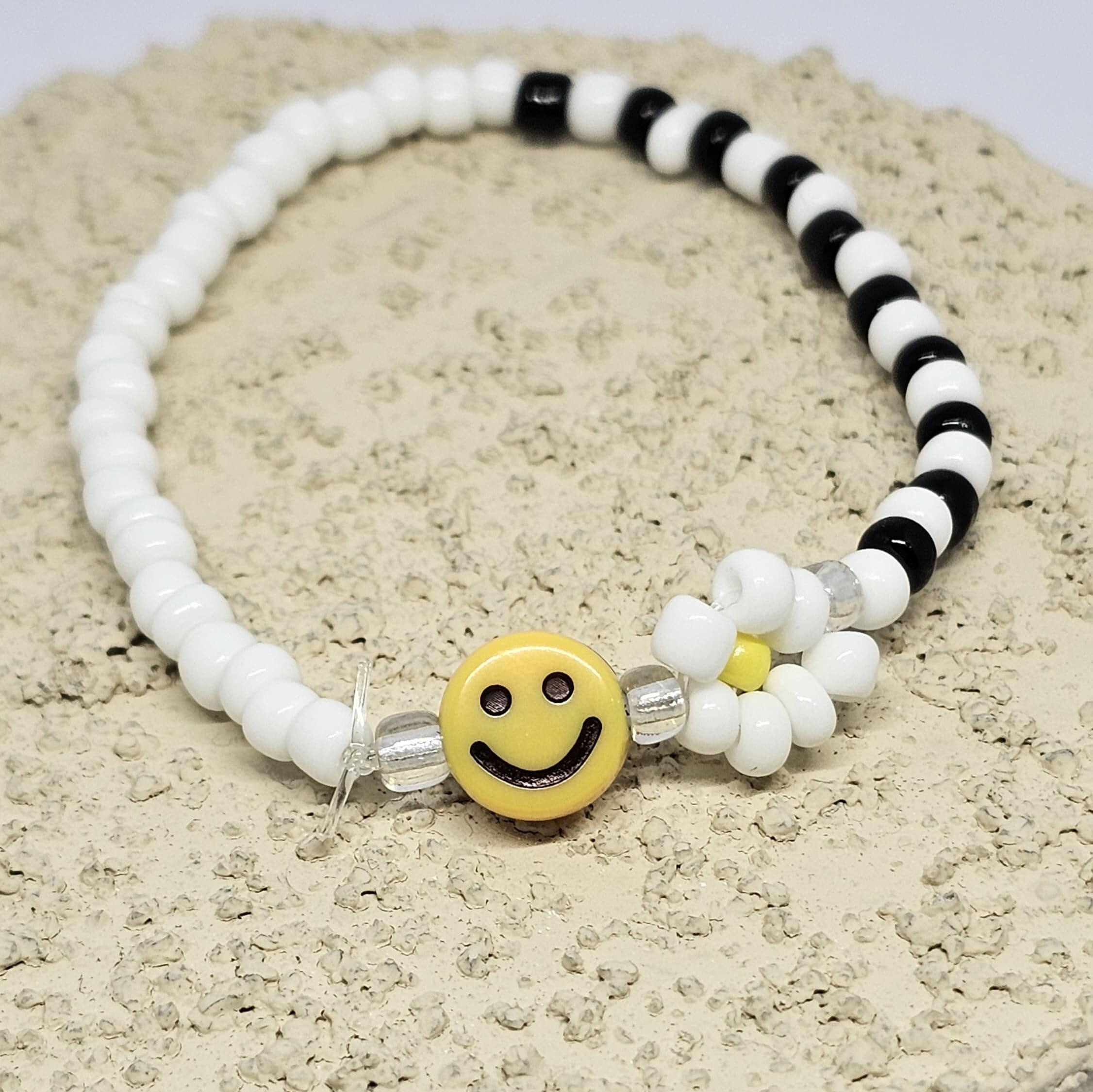 WhimsyWoven Daisy Bracelet – Handmade Bloomlight Series for a Joyful Look (White Daisy)