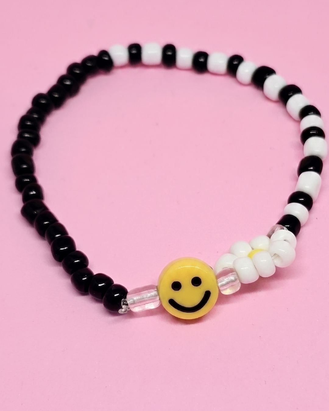 WhimsyWoven Daisy Bracelet – Handmade Bloomlight Series for a Joyful Look (Black Daisy)