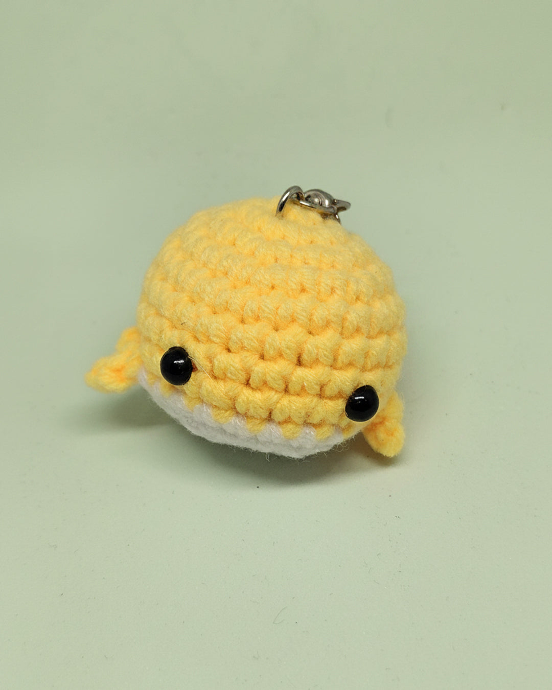 Handmade Crochet Whale Keychain – Soft Plush Knitted Toy for Bags, Gifts & Collectibles (Yellow White)